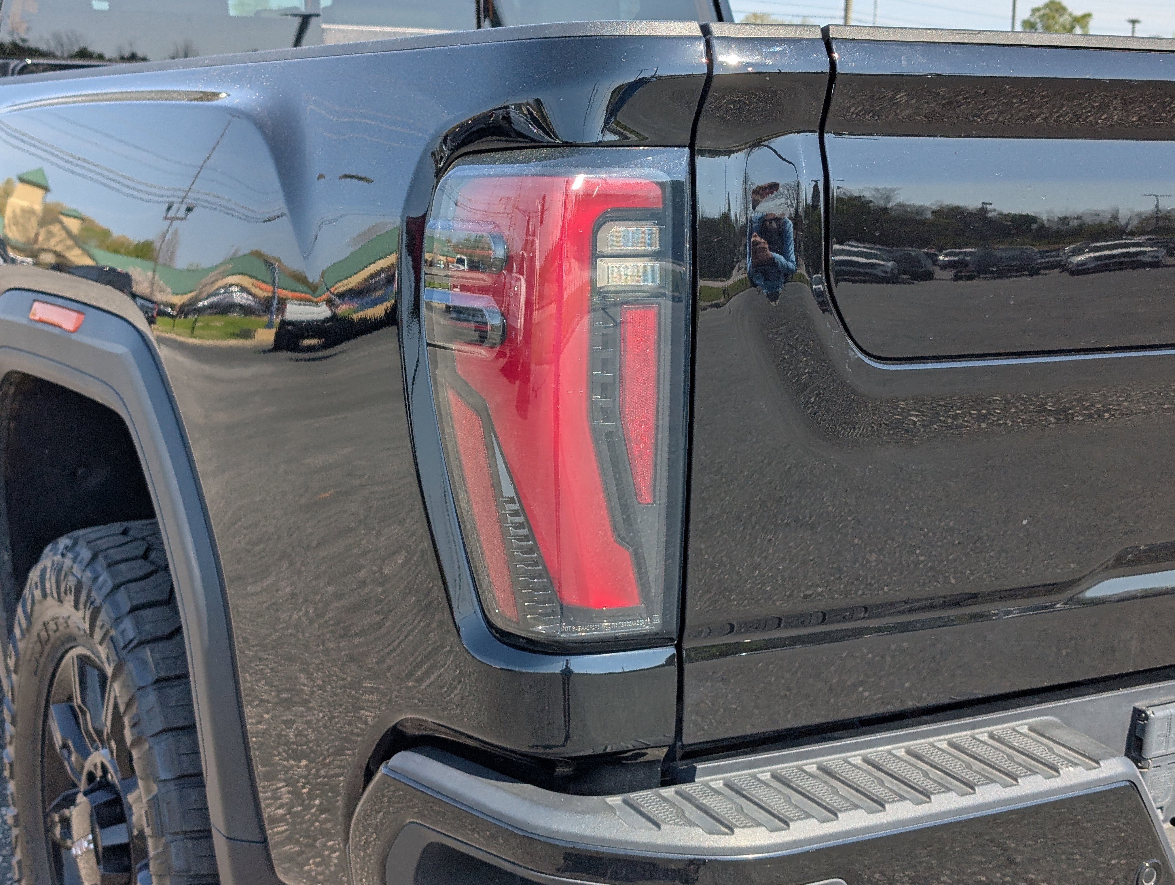 Used 2024 GMC Sierra 2500 AT4 w/ AT4 Premium Plus Package image 12