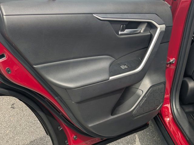 Used 2025 Toyota RAV4 XLE w/ Convenience Package image 18
