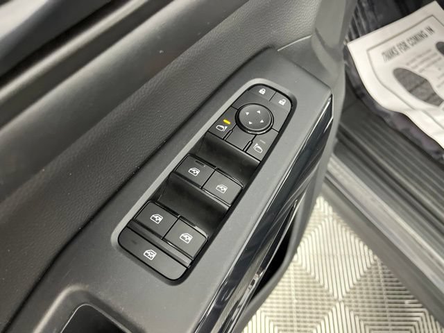 Used 2024 Nissan Pathfinder SV FWD image 32