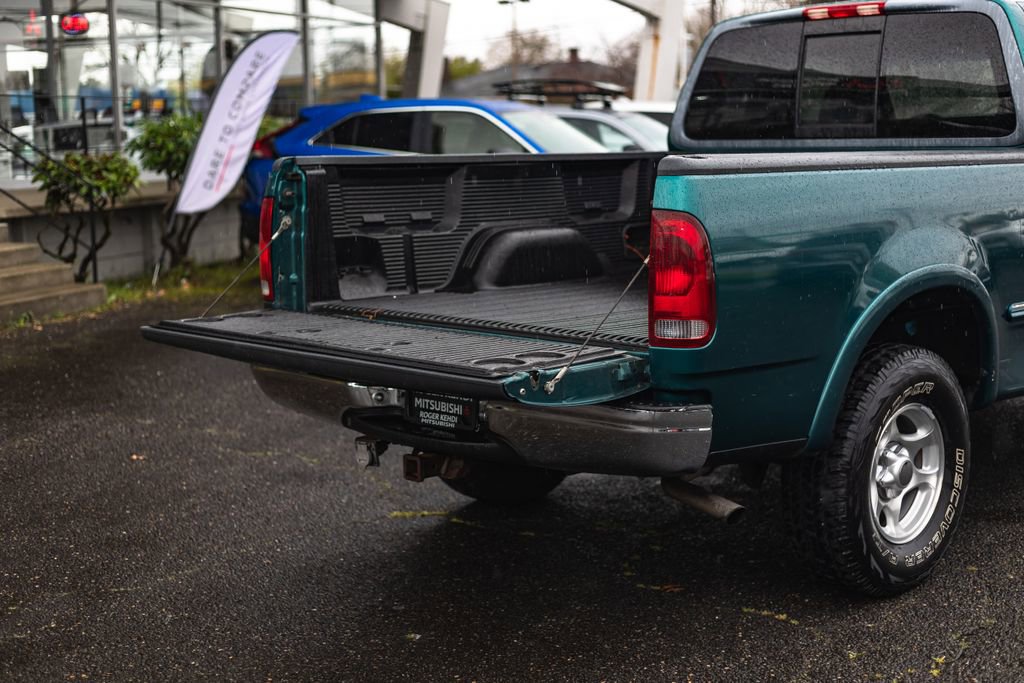 Used 1998 Ford F150 XLT image 10
