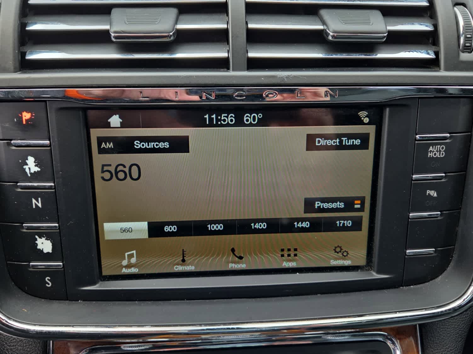 Used 2017 Lincoln Continental Select FWD image 18