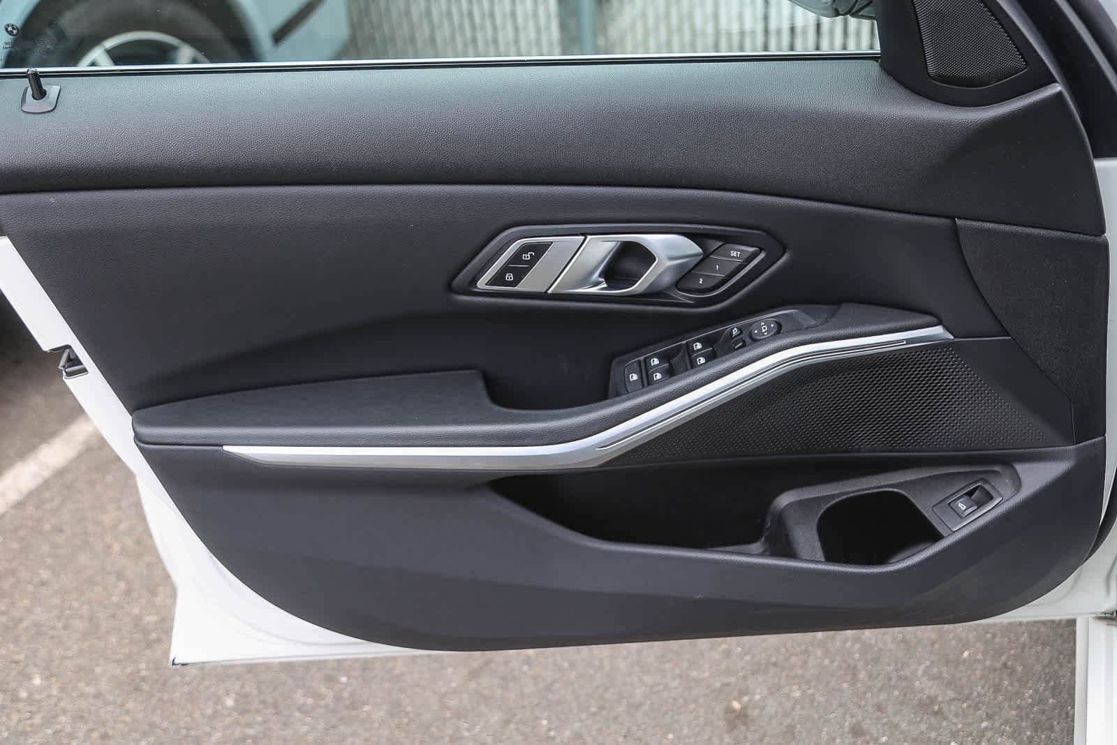 Used 2022 BMW 330i Sedan w/ Driving Assistance Package image 17