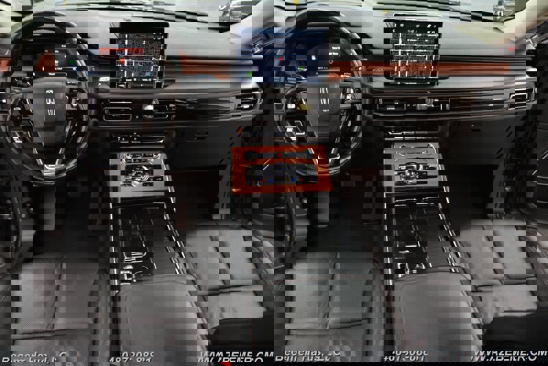 Used 2023 Lincoln Aviator Reserve w/ Equipment Group 201A image 16