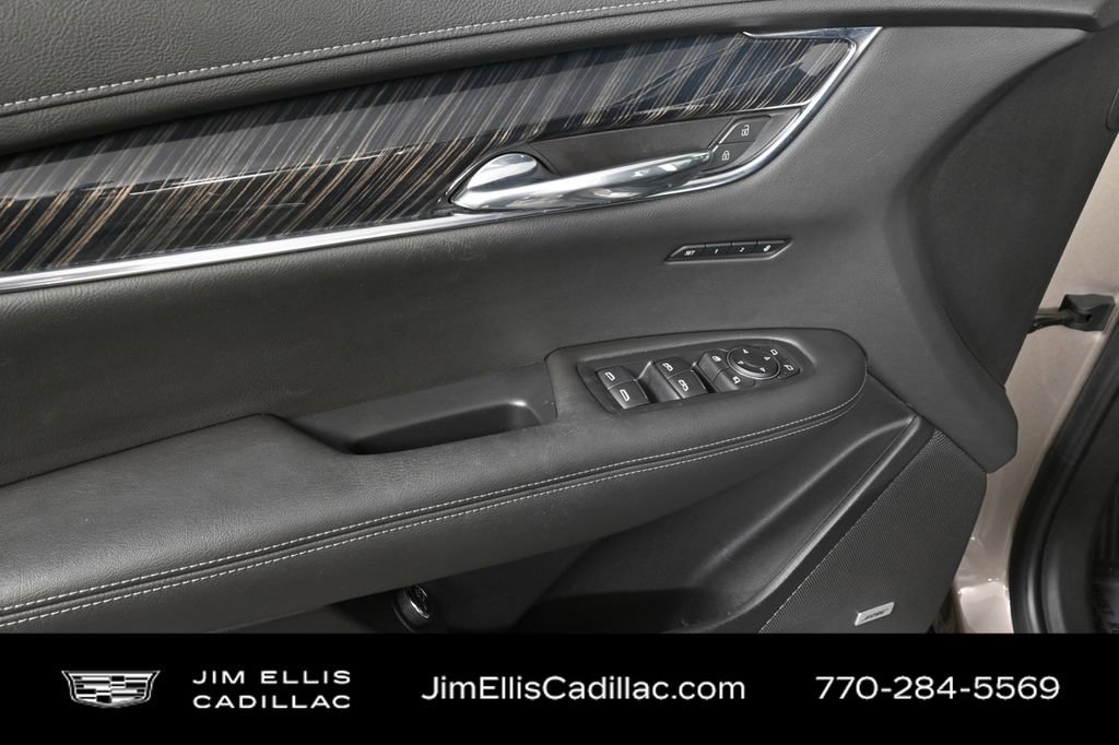 Certified 2022 Cadillac XT6 Premium Luxury w/ Technology Package image 7