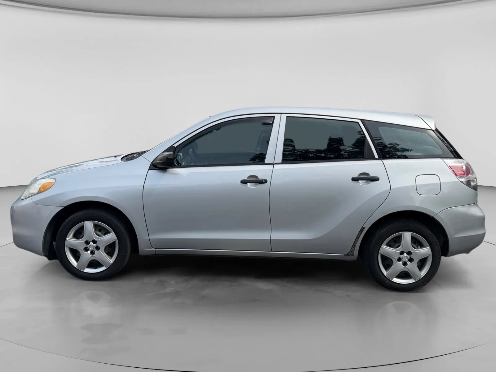 Used 2007 Toyota Matrix w/ PWR Pkg FWD image 2