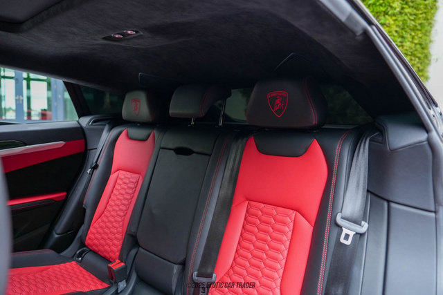 Used 2019 Lamborghini Urus AWD/4WD image 38