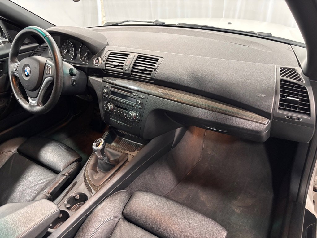 Used 2012 BMW 128i Convertible image 17