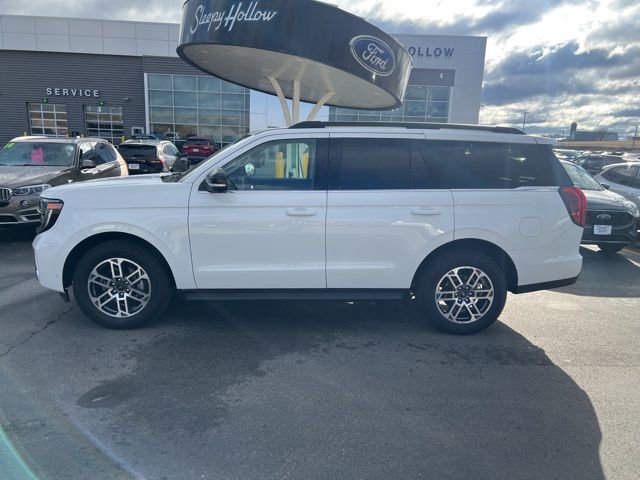 Used 2025 Ford Expedition Active image 8