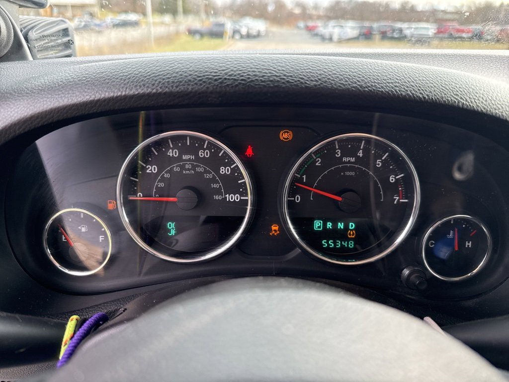 Used 2014 Jeep Wrangler Unlimited Sahara w/ Connectivity Group image 9