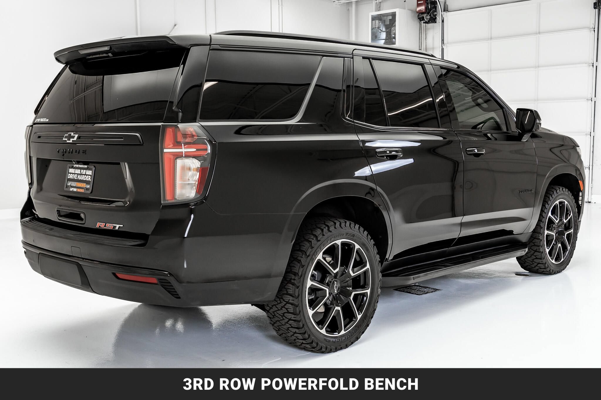 Used 2024 Chevrolet Tahoe RST w/ Luxury Package AWD/4WD image 9