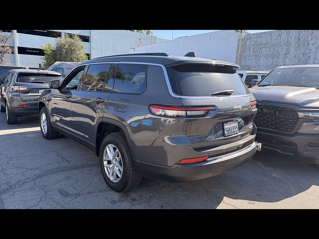 Used 2025 Jeep Grand Cherokee L Laredo RWD image 4