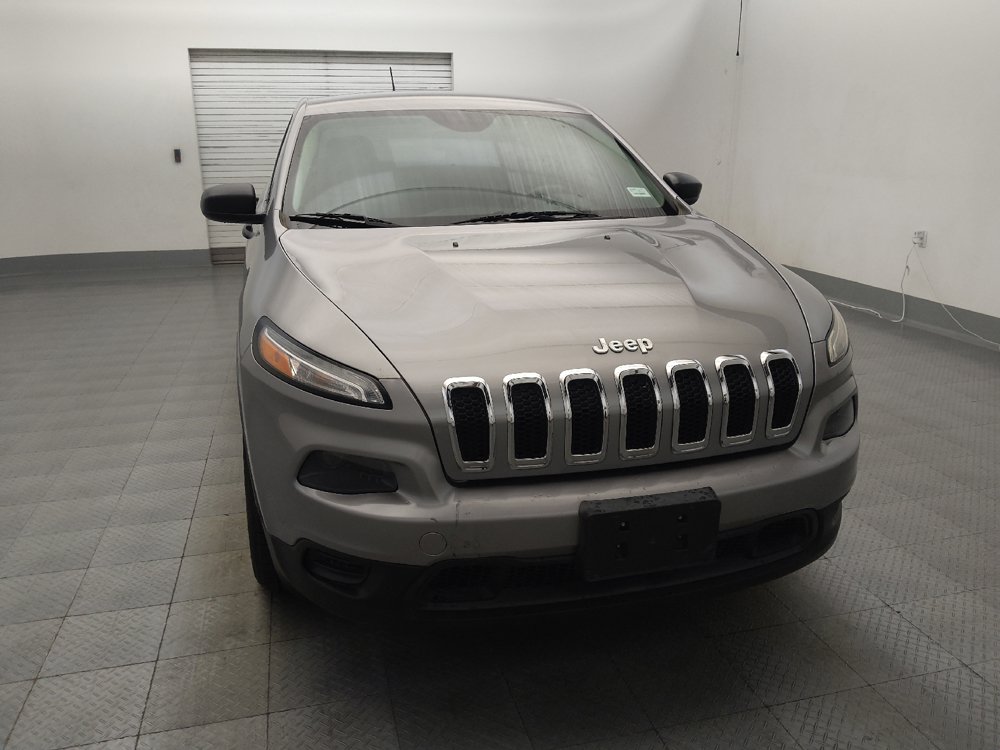 Used 2015 Jeep Cherokee Sport FWD image 14