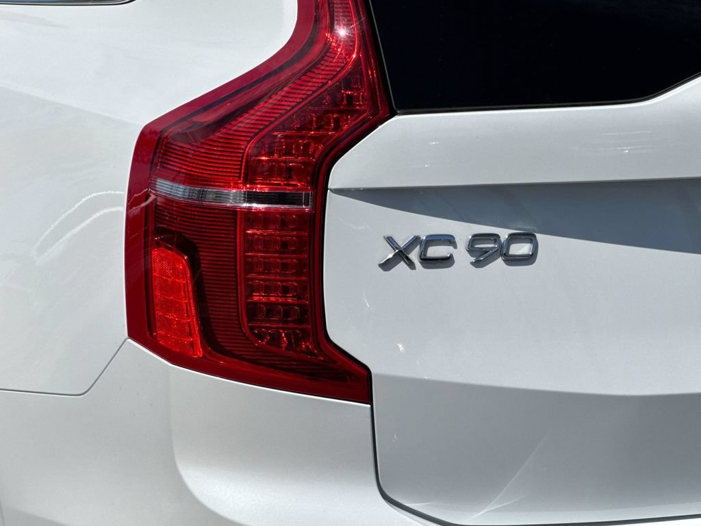 Certified 2023 Volvo XC90 T8 Plus AWD/4WD image 26