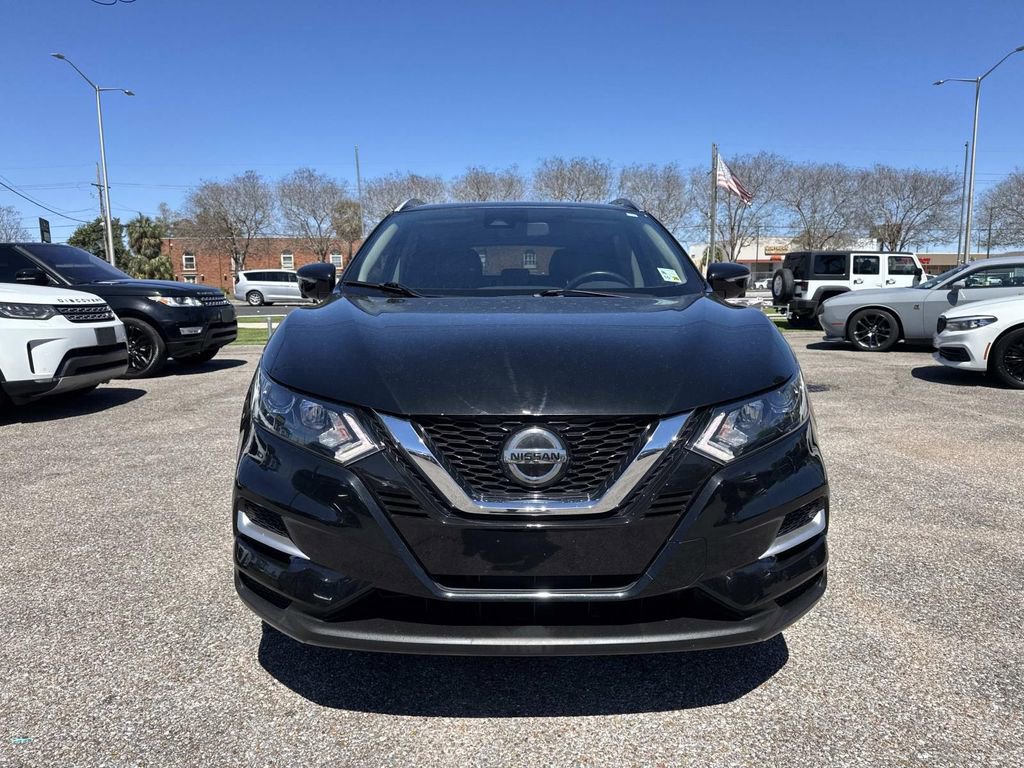 Used 2020 Nissan Rogue Sport SL FWD image 2