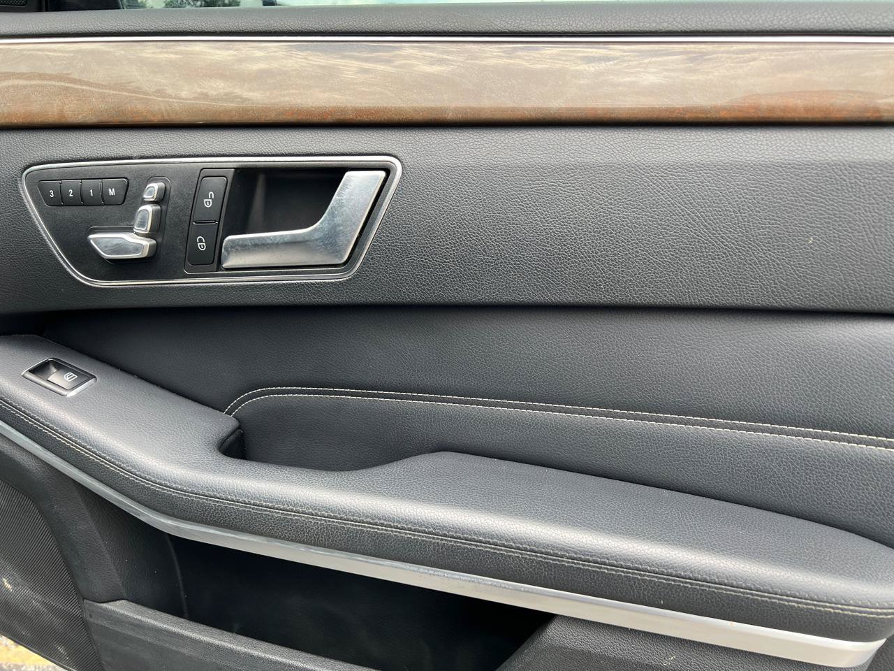 Used 2016 Mercedes-Benz E 350 Sedan w/ Premium Package image 28