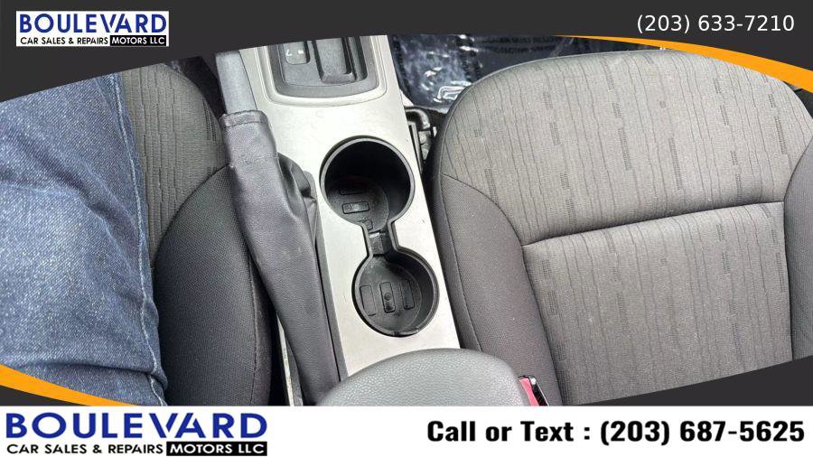 Used 2010 Ford Focus SE image 21