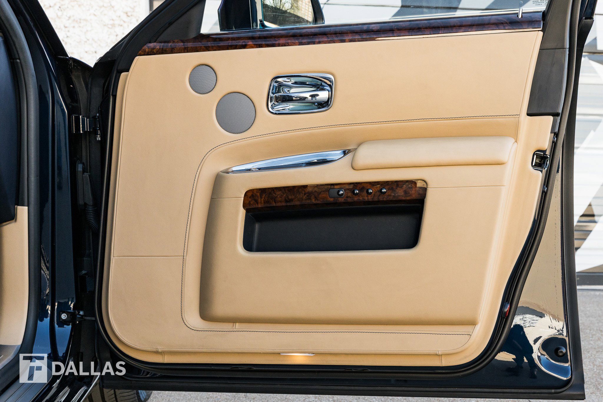 Used 2019 Rolls-Royce Ghost image 37