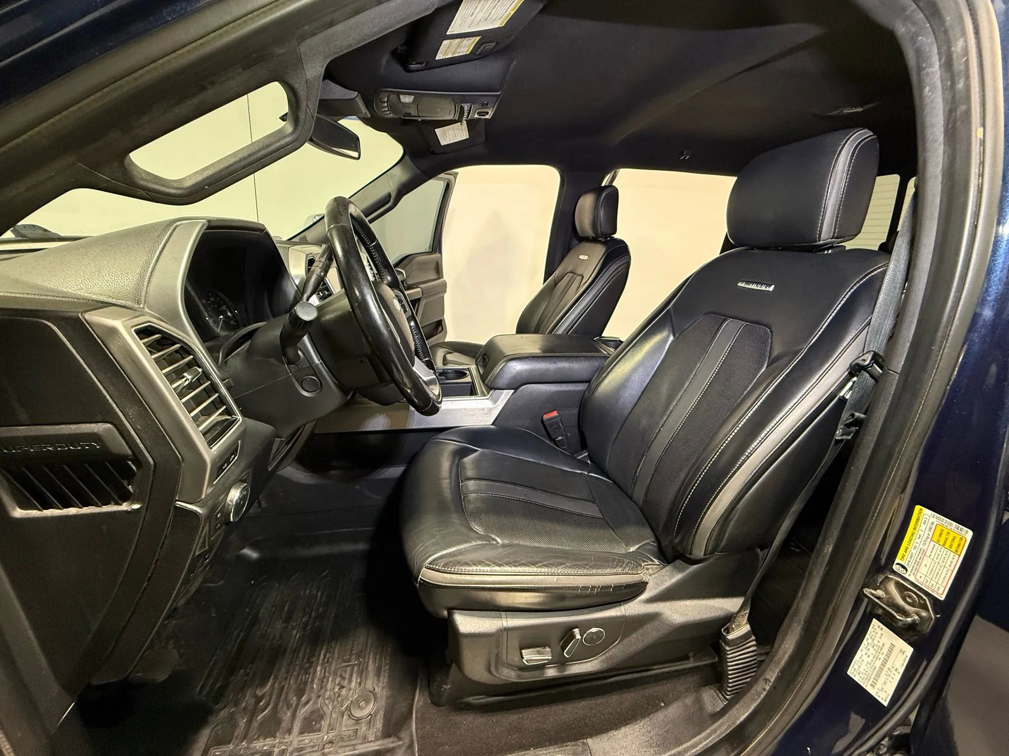 Used 2020 Ford F350 Platinum w/ FX4 Off-Road Package image 16