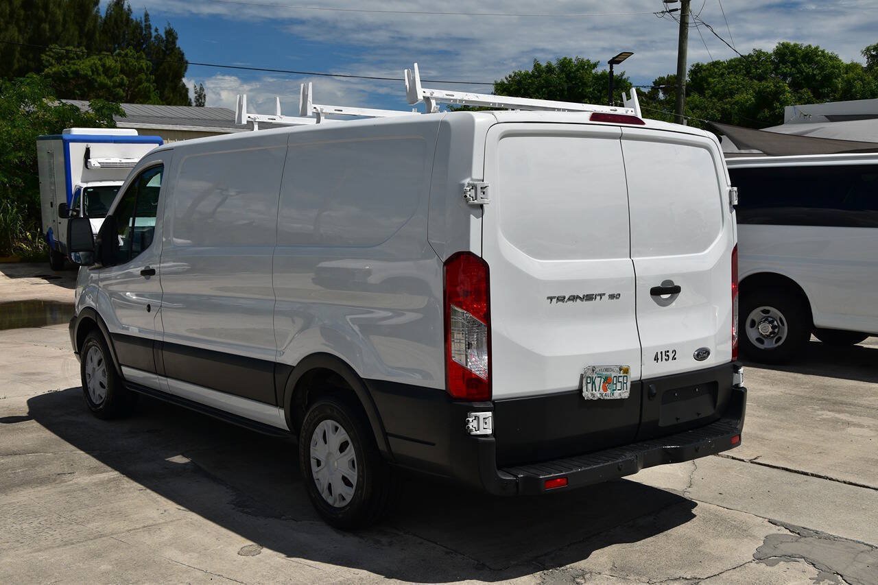 Used 2016 Ford Transit 150 130 Low Roof w/ Exterior Upgrade Package RWD image 4