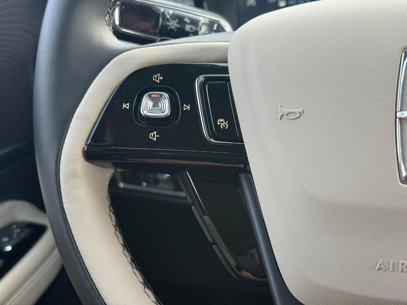 New 2026 Lincoln Corsair Premiere image 8