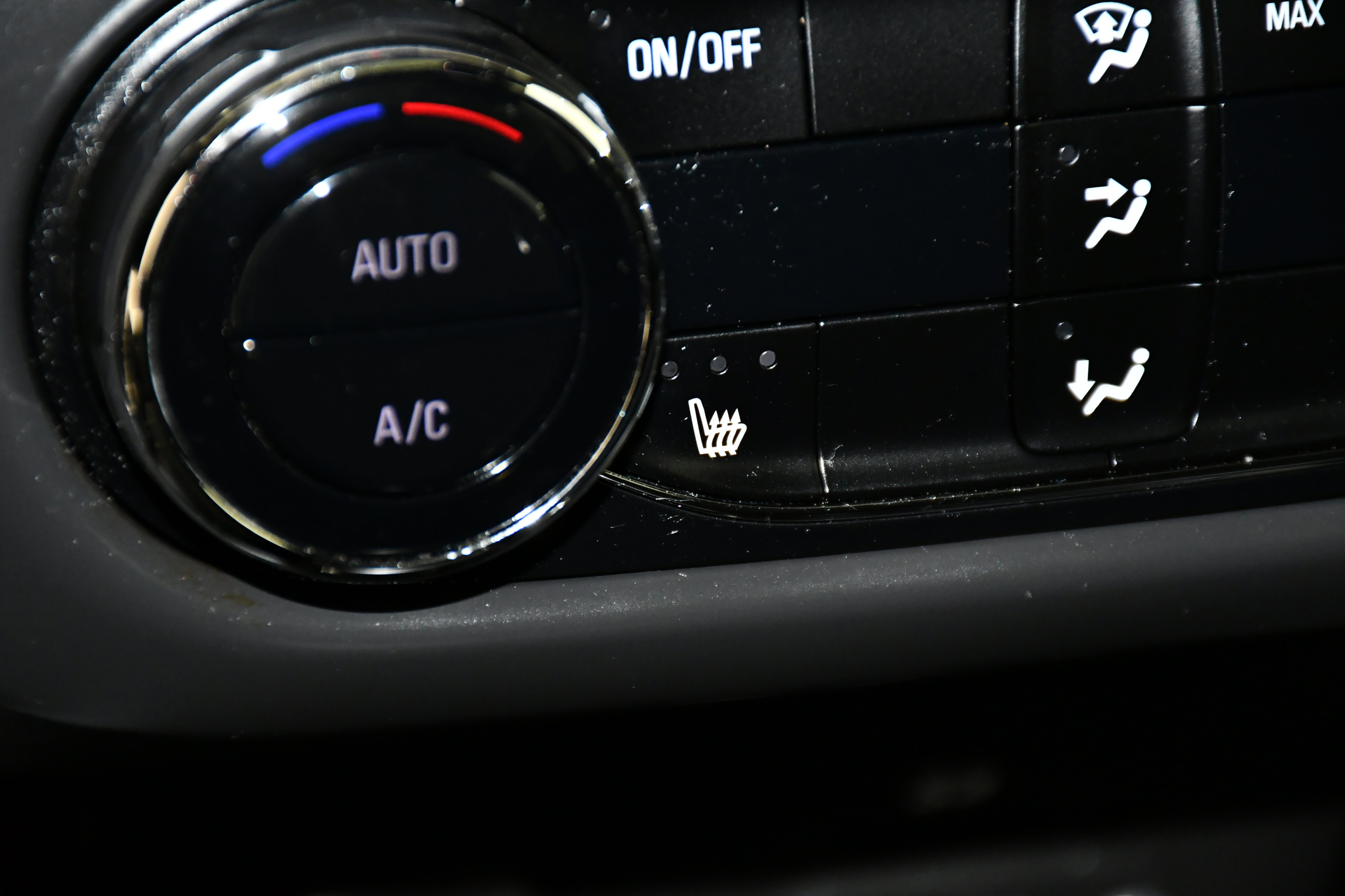 Used 2021 Chevrolet TrailBlazer RS w/ Sun and Liftgate Package image 30