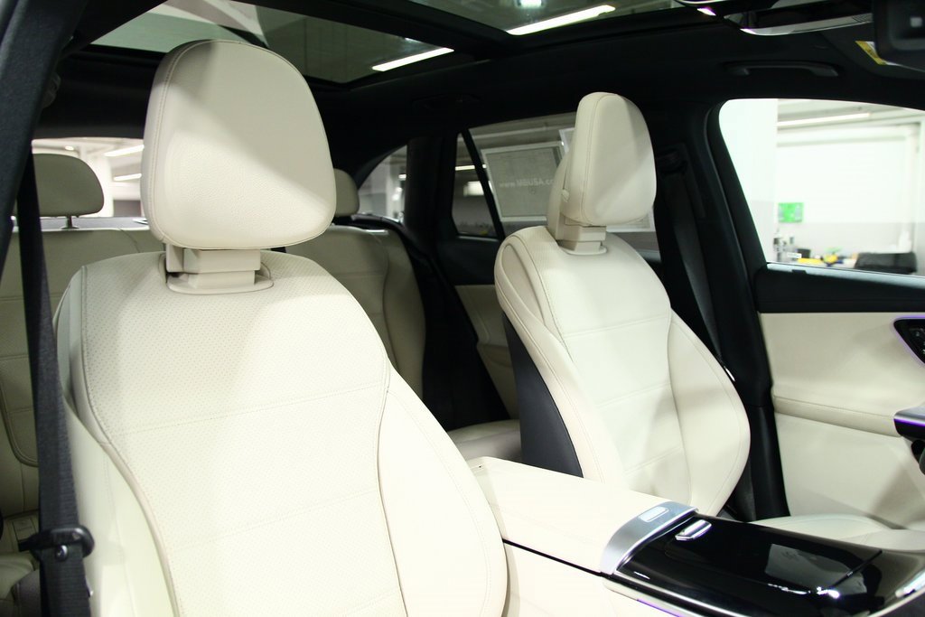 Used 2023 Mercedes-Benz GLC 300 4MATIC image 24