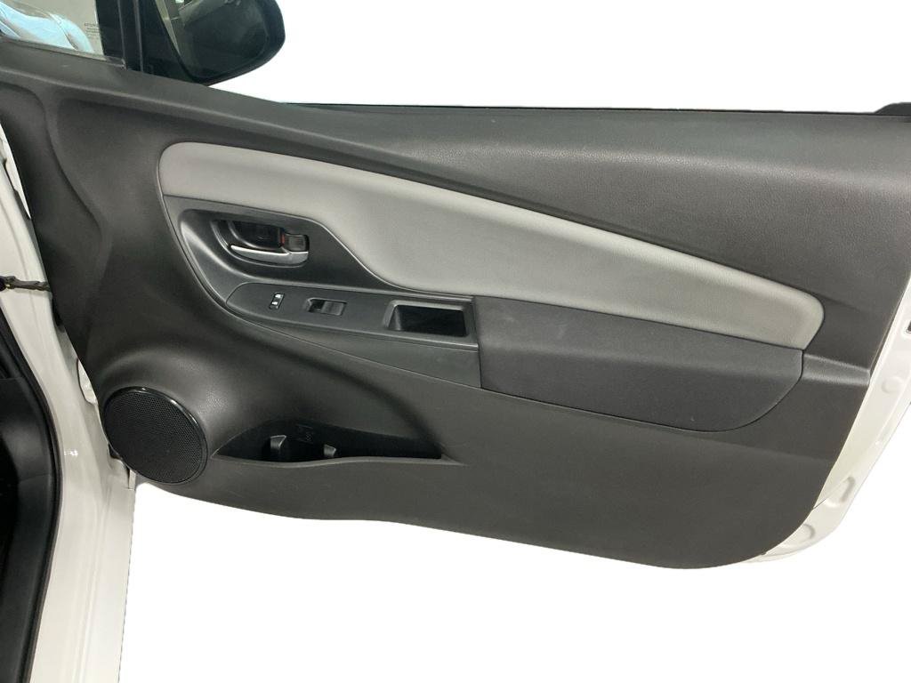 Used 2018 Toyota Yaris LE FWD image 8