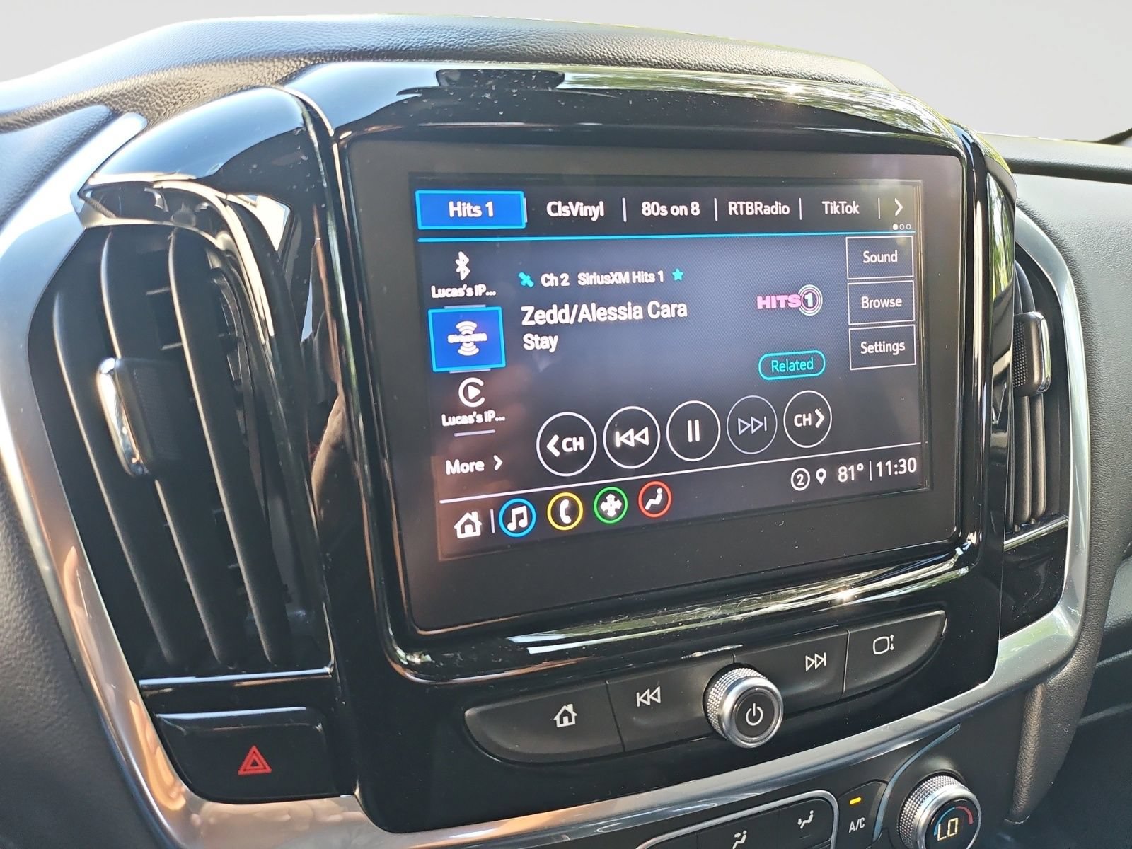 Used 2022 Chevrolet Traverse LT FWD image 28