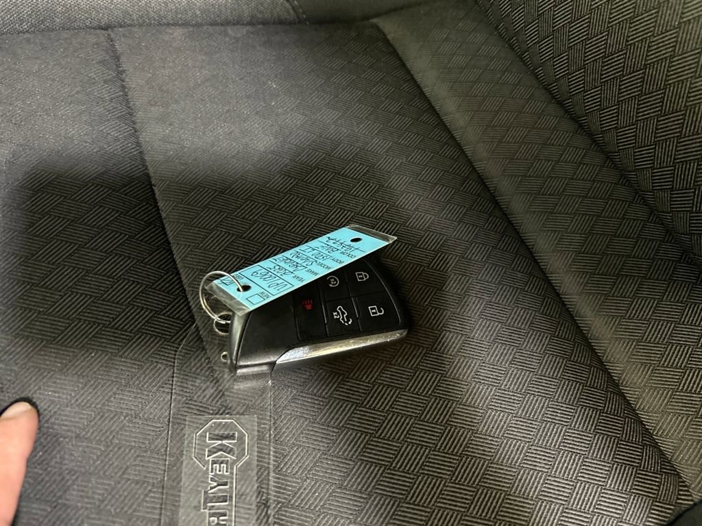 Used 2025 Chevrolet Silverado 1500 LT image 30