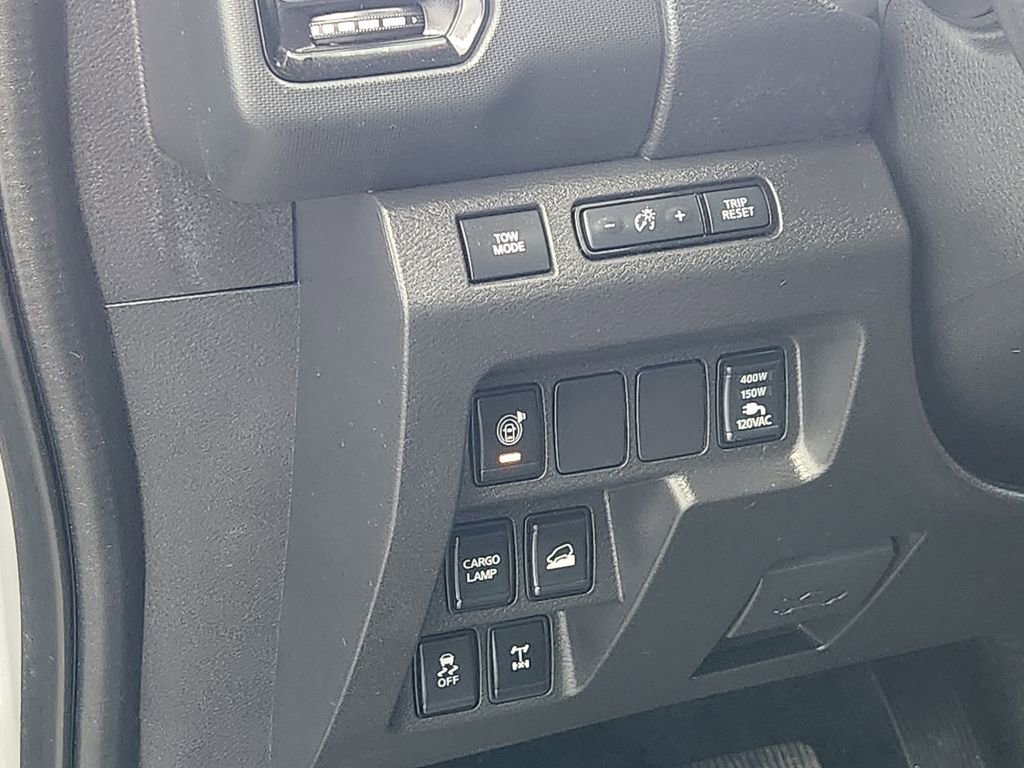 Used 2023 Nissan Frontier PRO-4X w/ Pro-4X Premium Package image 28