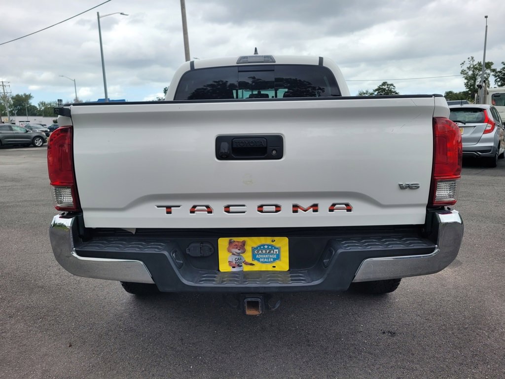 Used 2017 Toyota Tacoma TRD Off-Road image 6