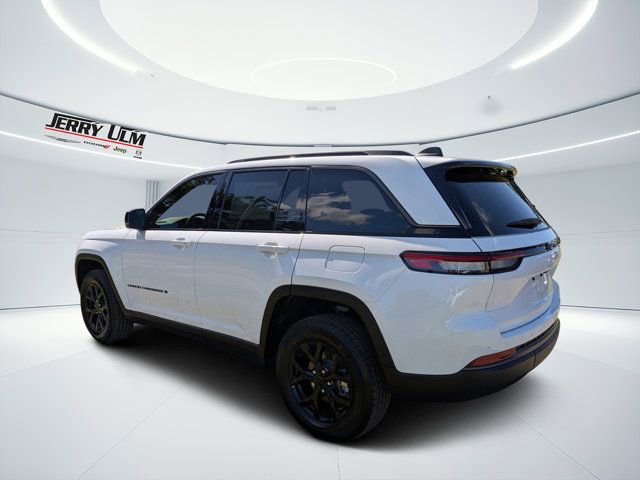 New 2026 Jeep Grand Cherokee Altitude image 5