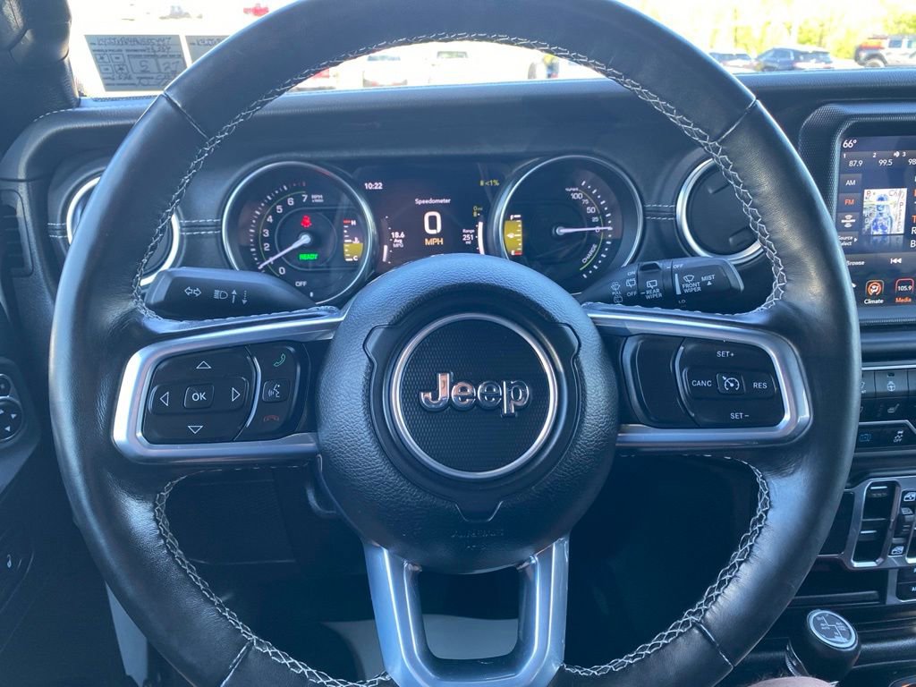 Used 2023 Jeep Wrangler Unlimited Sahara w/ Cold Weather Group AWD/4WD image 34