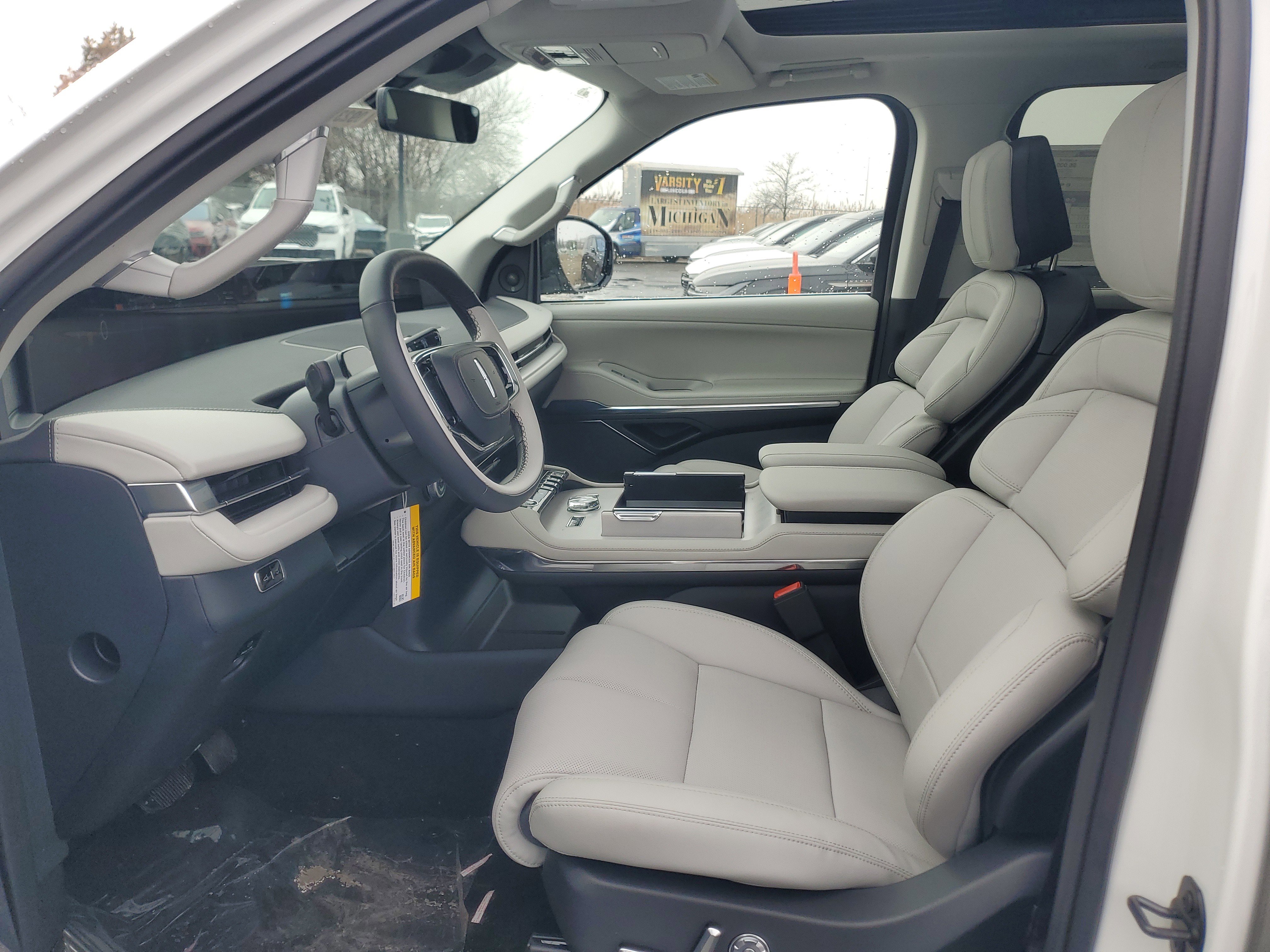 New 2026 Lincoln Navigator Reserve image 12