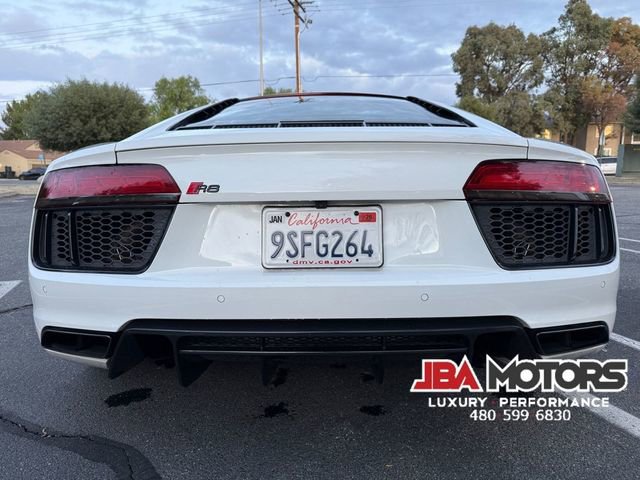 Used 2018 Audi R8 V10 w/ Carbon Exterior Package image 32