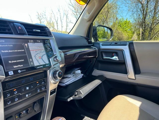 Used 2021 Toyota 4Runner Limited AWD/4WD image 23