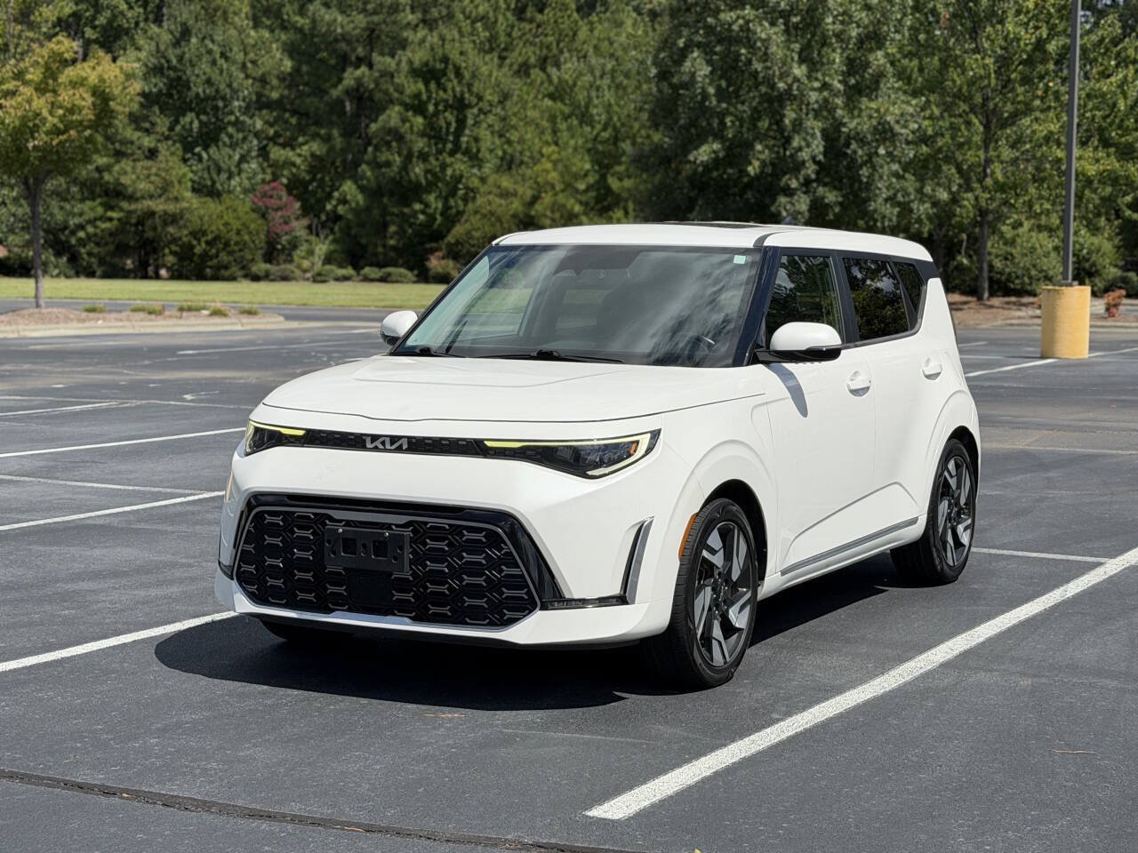 Used 2023 Kia Soul GT-Line w/ GT-Line Technology Package FWD image 3