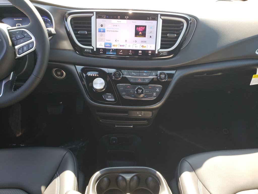 New 2026 Chrysler Voyager LX image 16