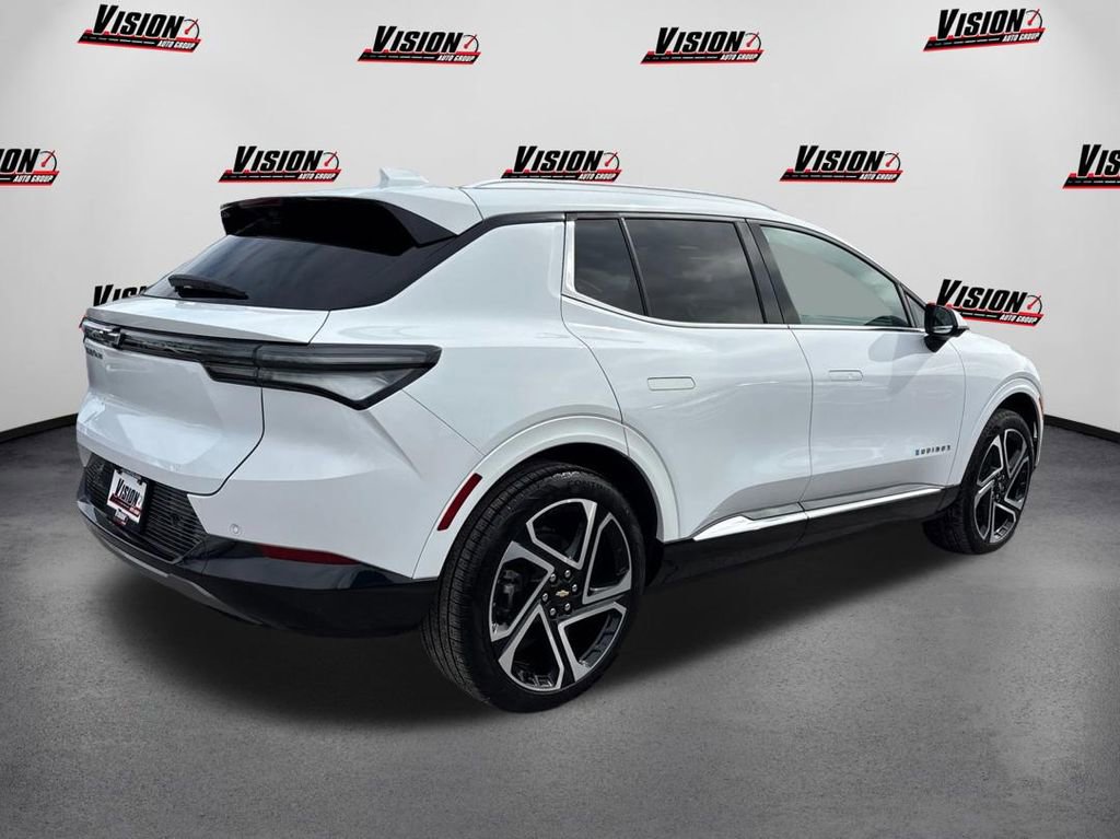 Used 2025 Chevrolet Equinox EV LT w/ Convenience Package II image 5