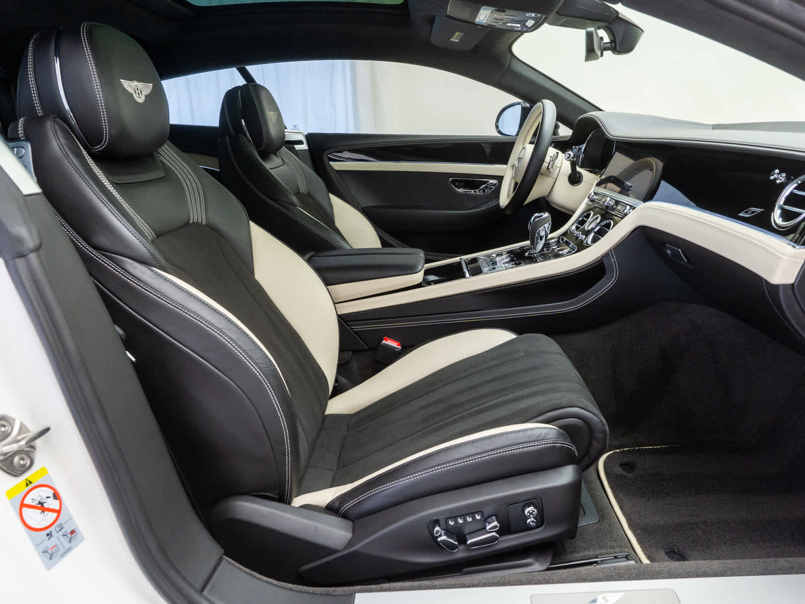 Used 2023 Bentley Continental GT S image 10