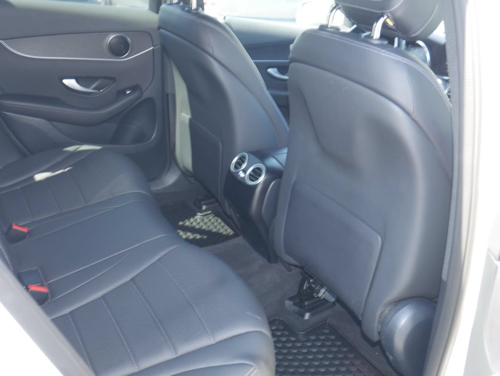 Used 2022 Mercedes-Benz GLC 300 4MATIC image 29