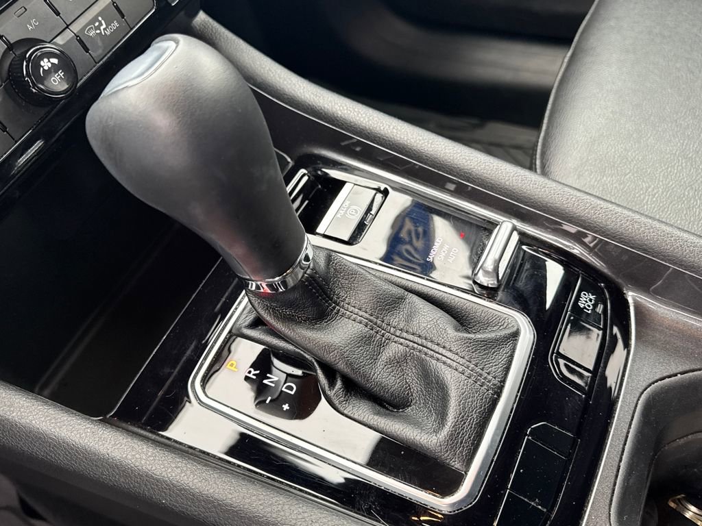 Used 2024 Jeep Compass Latitude image 21