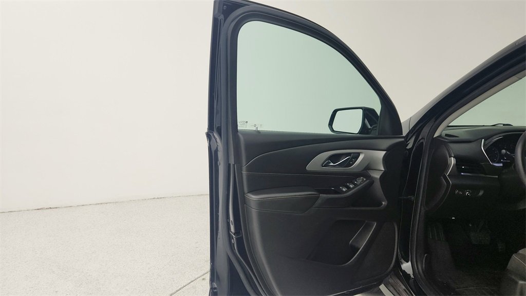 Used 2018 Chevrolet Traverse LS image 20