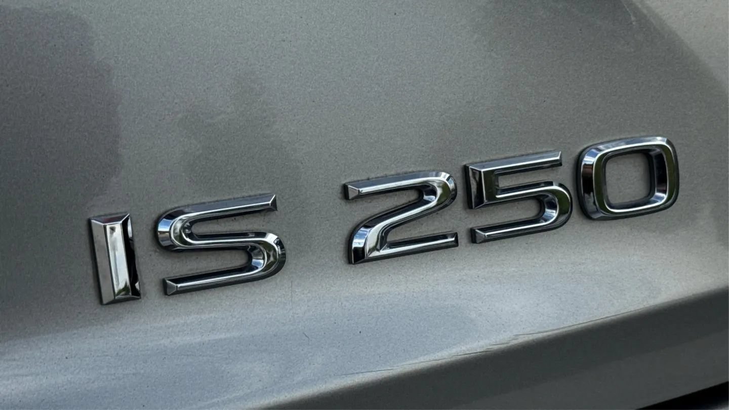 Used 2015 Lexus IS 250 RWD image 40