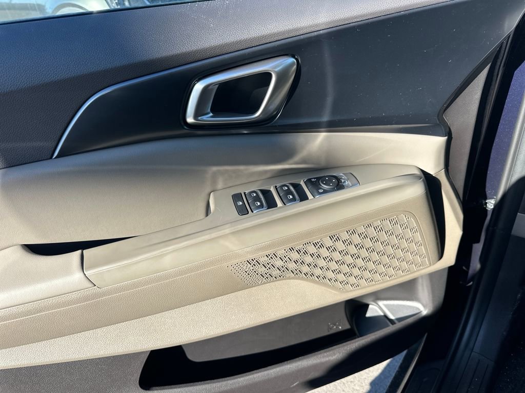 New 2026 Kia Carnival LXS image 10