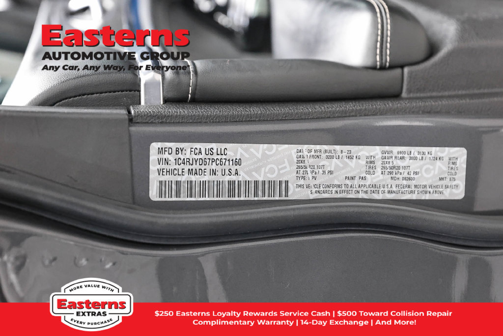 Used 2023 Jeep Grand Cherokee Overland AWD/4WD image 38
