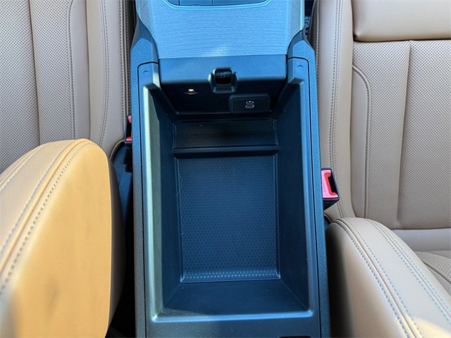 Certified 2025 BMW 330i xDrive Sedan w/ Convenience Package image 29