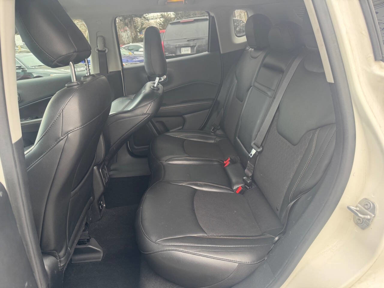 Used 2019 Jeep Compass Latitude w/ Cold Weather Group image 19