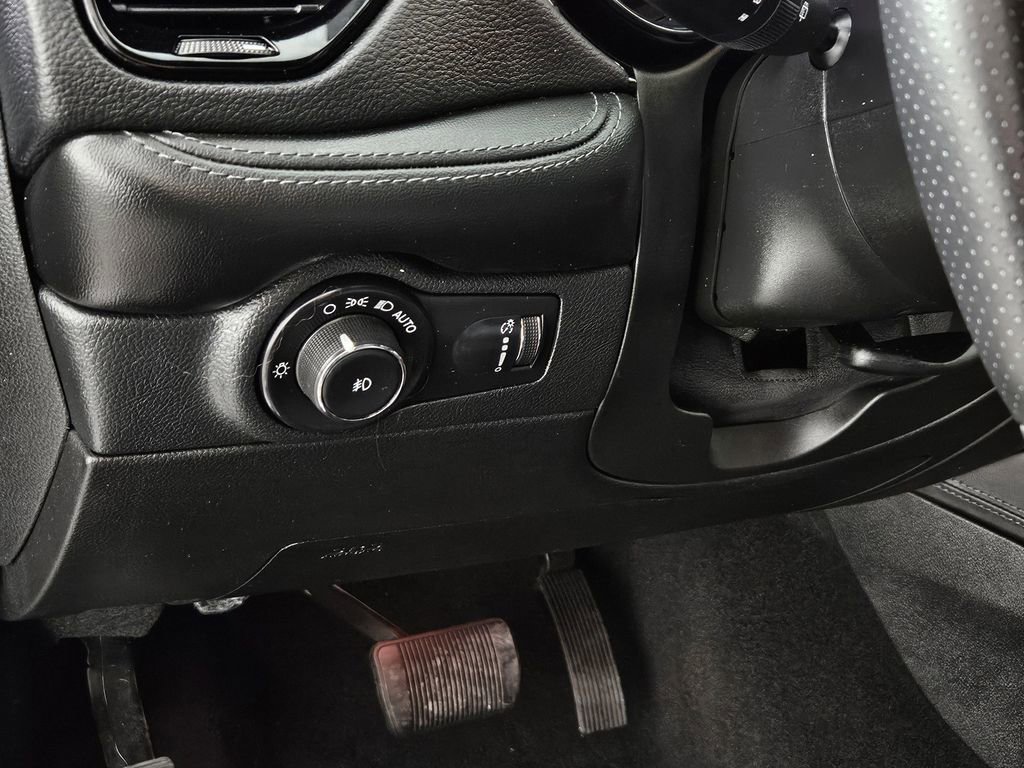 Used 2022 Dodge Durango GT image 24