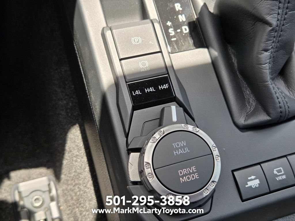 Certified 2026 Toyota 4Runner Platinum AWD/4WD image 25
